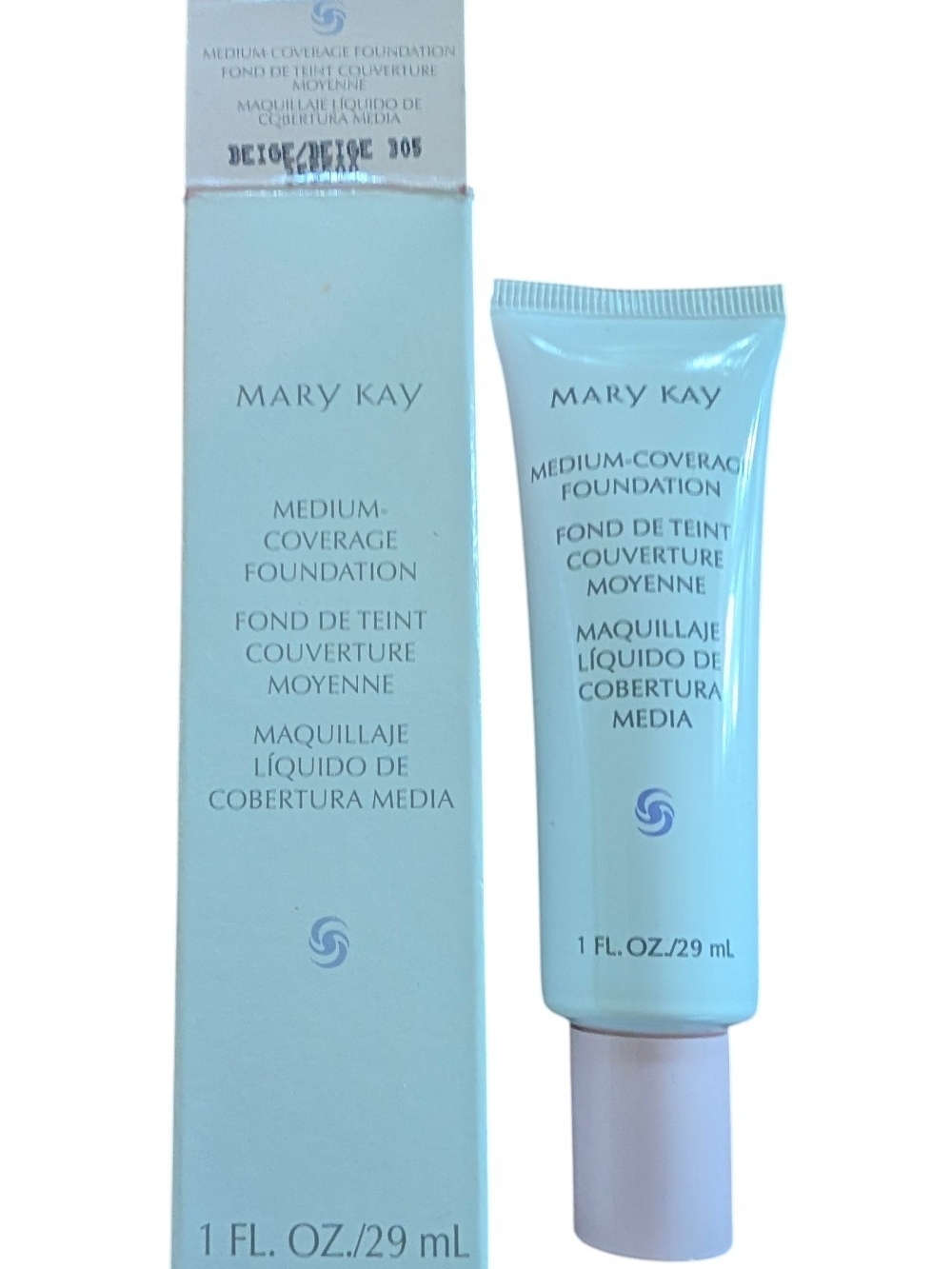 Mary Kay Medium-Coverage Foundation - Light/Beige